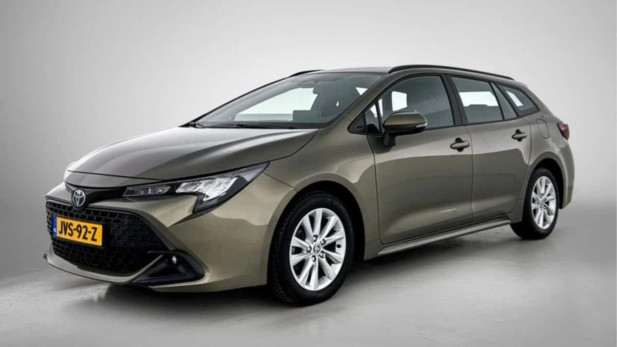 Toyota Corolla_Touring_Sports (2023) — foto 1