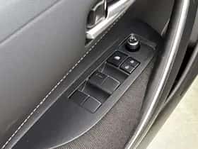 Toyota Corolla_Touring_Sports (2023) thumbnail 21