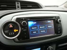 Toyota Yaris (2014) thumbnail 17