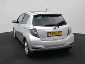 Toyota Yaris (2014) thumbnail 3