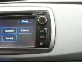 Toyota Yaris (2014) thumbnail 21