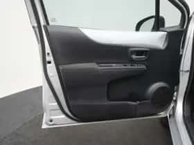 Toyota Yaris (2014) thumbnail 25