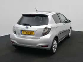 Toyota Yaris (2014) thumbnail 4