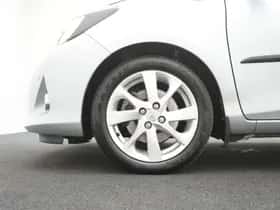 Toyota Yaris (2014) thumbnail 45