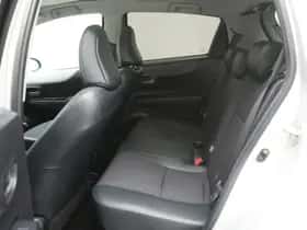 Toyota Yaris (2014) thumbnail 9