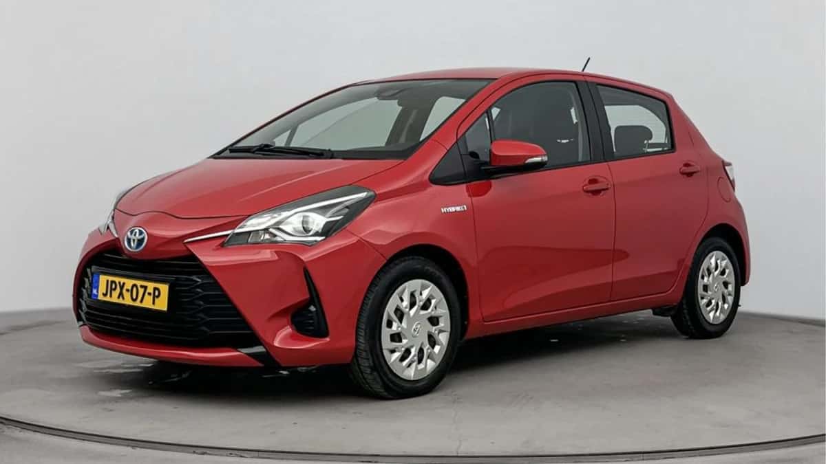 Toyota Yaris (2018) — foto 1