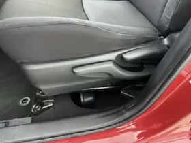 Toyota Yaris (2018) thumbnail 19