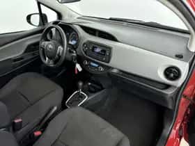 Toyota Yaris (2018) thumbnail 23