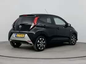 Toyota Aygo (2021) thumbnail 2