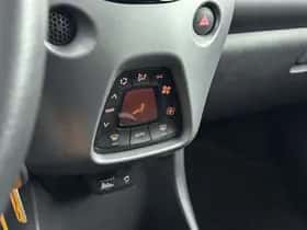 Toyota Aygo (2021) thumbnail 8