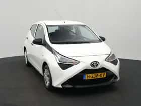 Toyota Aygo (2020) thumbnail 2