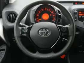 Toyota Aygo (2020) thumbnail 13