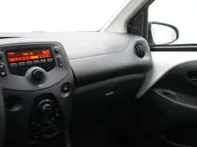 Toyota Aygo (2020) thumbnail 16