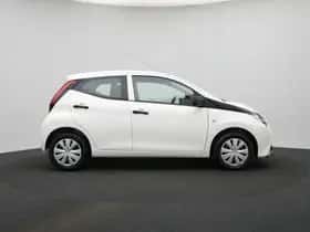 Toyota Aygo (2020) thumbnail 24