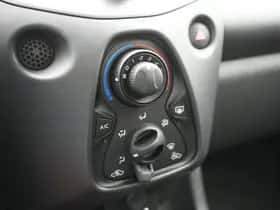 Toyota Aygo (2020) thumbnail 33