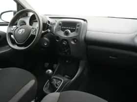 Toyota Aygo (2020) thumbnail 51