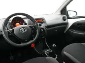 Toyota Aygo (2020) thumbnail 7