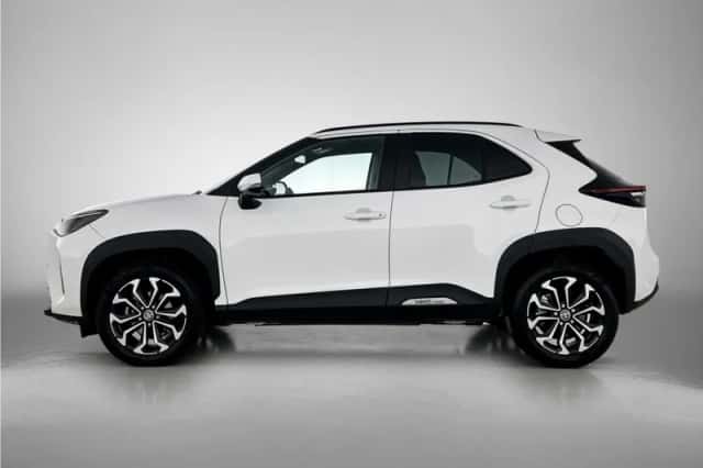 Toyota Yaris_Cross (2025) thumbnail 3