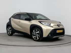 Toyota Aygo (2022) thumbnail 2