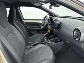 Toyota Aygo (2022) thumbnail 28
