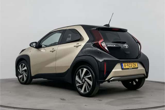 Toyota Aygo (2022) thumbnail 4