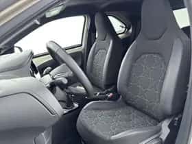 Toyota Aygo (2022) thumbnail 7