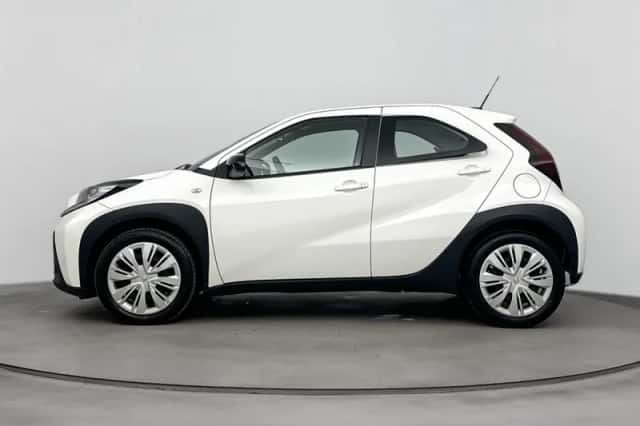 Toyota Aygo (2023) thumbnail 3