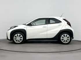 Toyota Aygo (2023) thumbnail 3