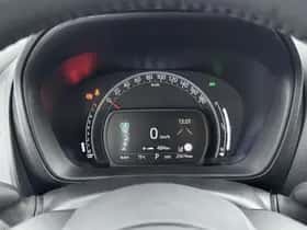 Toyota Aygo (2023) thumbnail 5