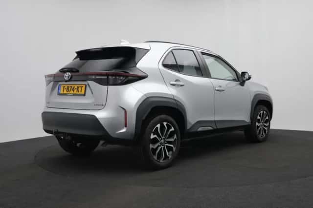 Toyota Yaris_Cross (2023) thumbnail 2
