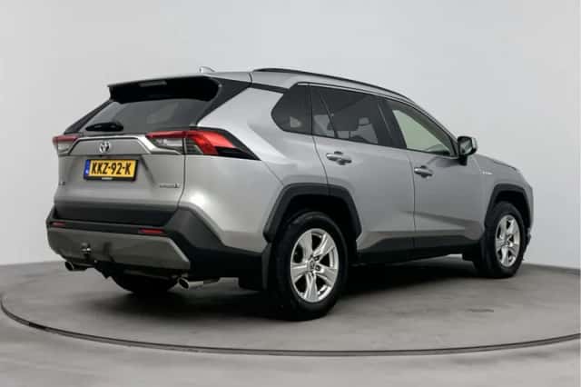 Toyota RAV4 (2020) thumbnail 2