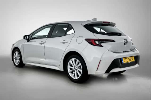 Toyota Corolla (2025) thumbnail 4