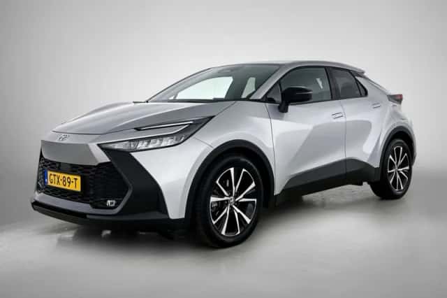 Toyota C-HR (2025) thumbnail 1