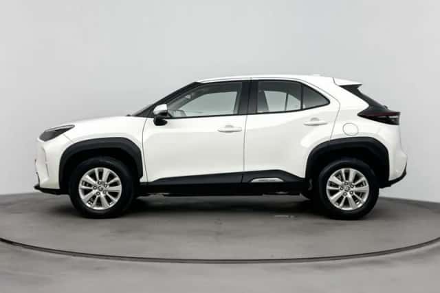 Toyota Yaris_Cross (2023) thumbnail 3