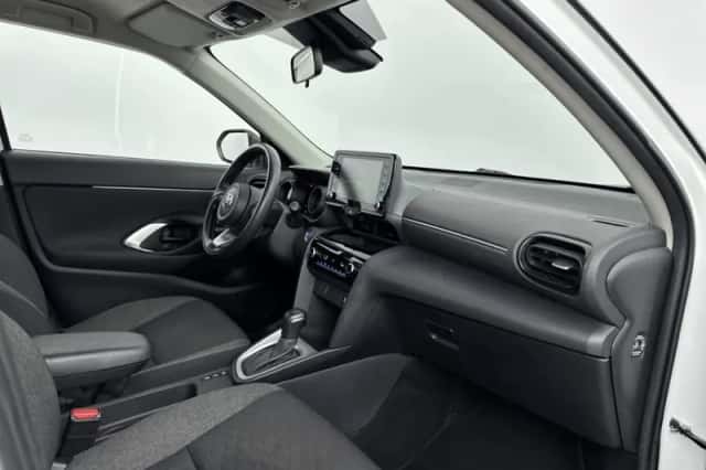 Toyota Yaris_Cross (2023) thumbnail 6