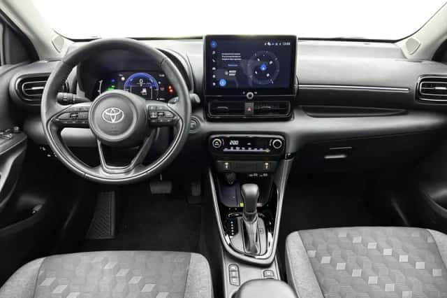 Toyota Yaris (2025) thumbnail 4