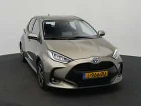 Toyota Yaris (2020) thumbnail 2