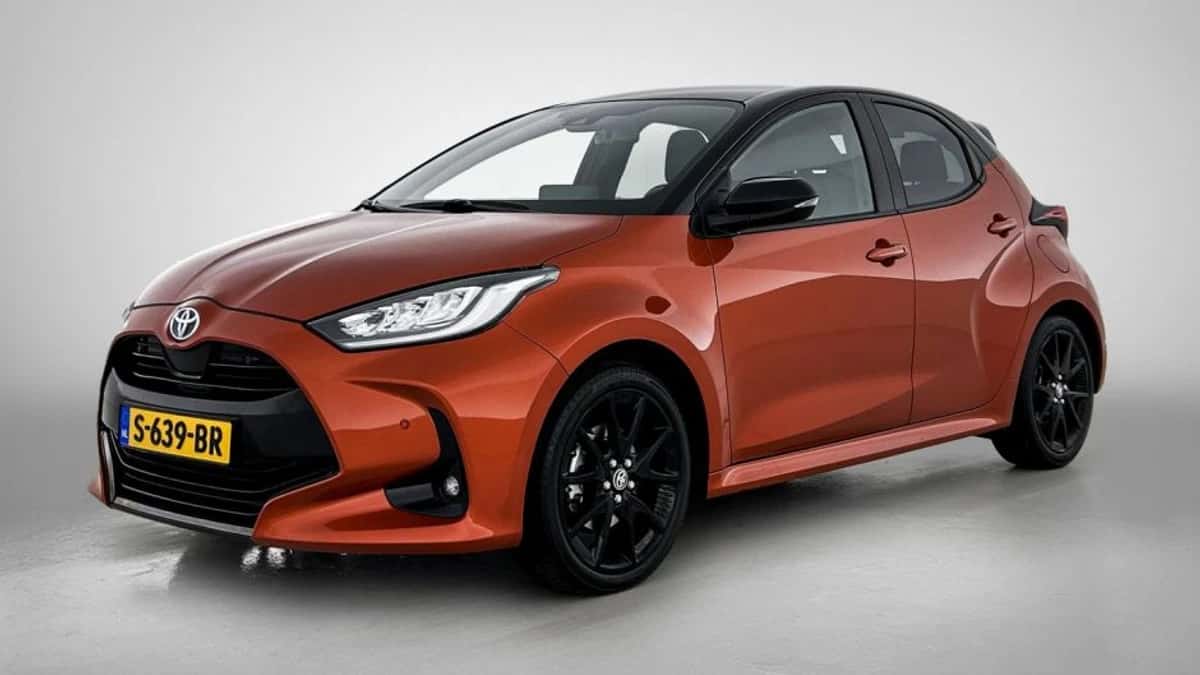 Toyota Yaris (2023) — foto 1