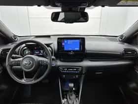 Toyota Yaris (2023) thumbnail 5