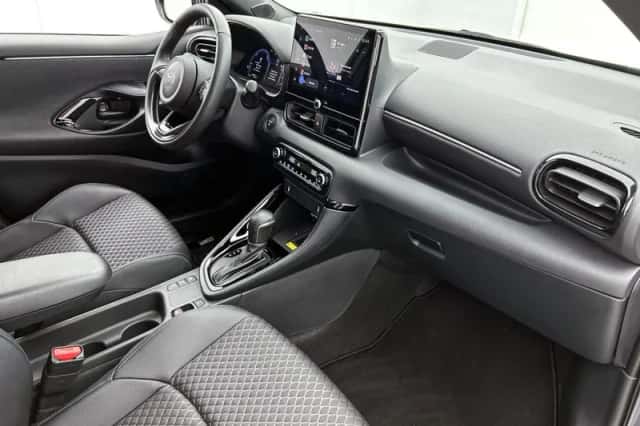 Toyota Yaris (2025) thumbnail 6