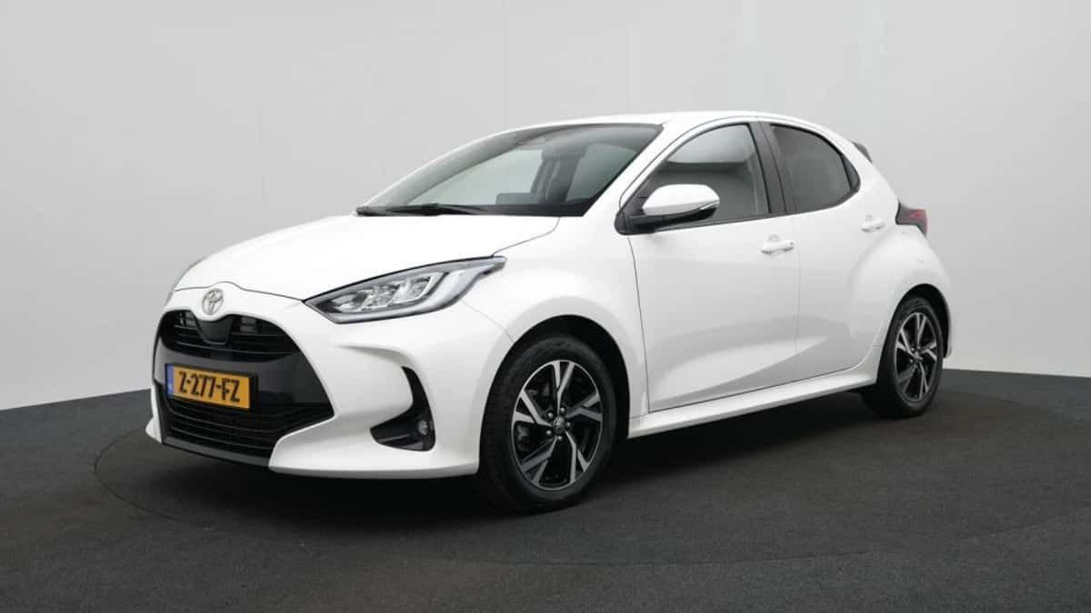 Toyota Yaris (2024) — foto 1