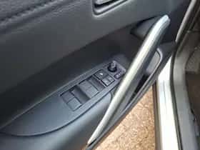 Toyota Corolla_Cross (2025) thumbnail 17