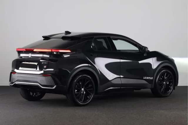 Toyota C-HR (2026) thumbnail 2