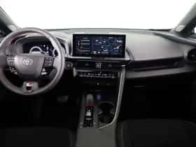 Toyota C-HR (2026) thumbnail 4