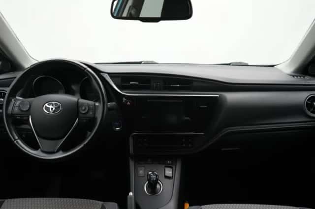 Toyota Auris (2018) thumbnail 5