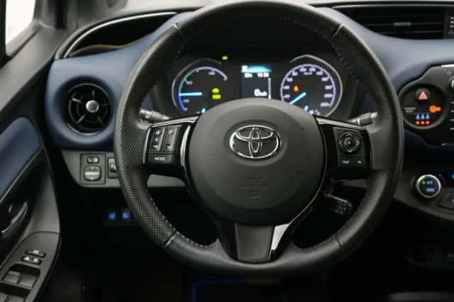 Toyota Yaris (2018) thumbnail 5