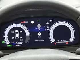 Toyota C-HR (2025) thumbnail 8