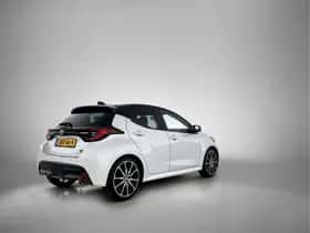 Toyota Yaris (2023) thumbnail 2