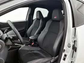 Toyota Yaris (2023) thumbnail 16