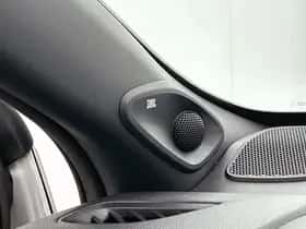 Toyota Yaris (2023) thumbnail 18